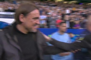 英联杯-博格破门双方常规时间战平 谢周三点球3-0利兹联晋级