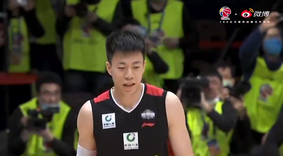 【球迷看点】身体素质确实炸裂！张镇麟在CBA扣篮大赛名场面：