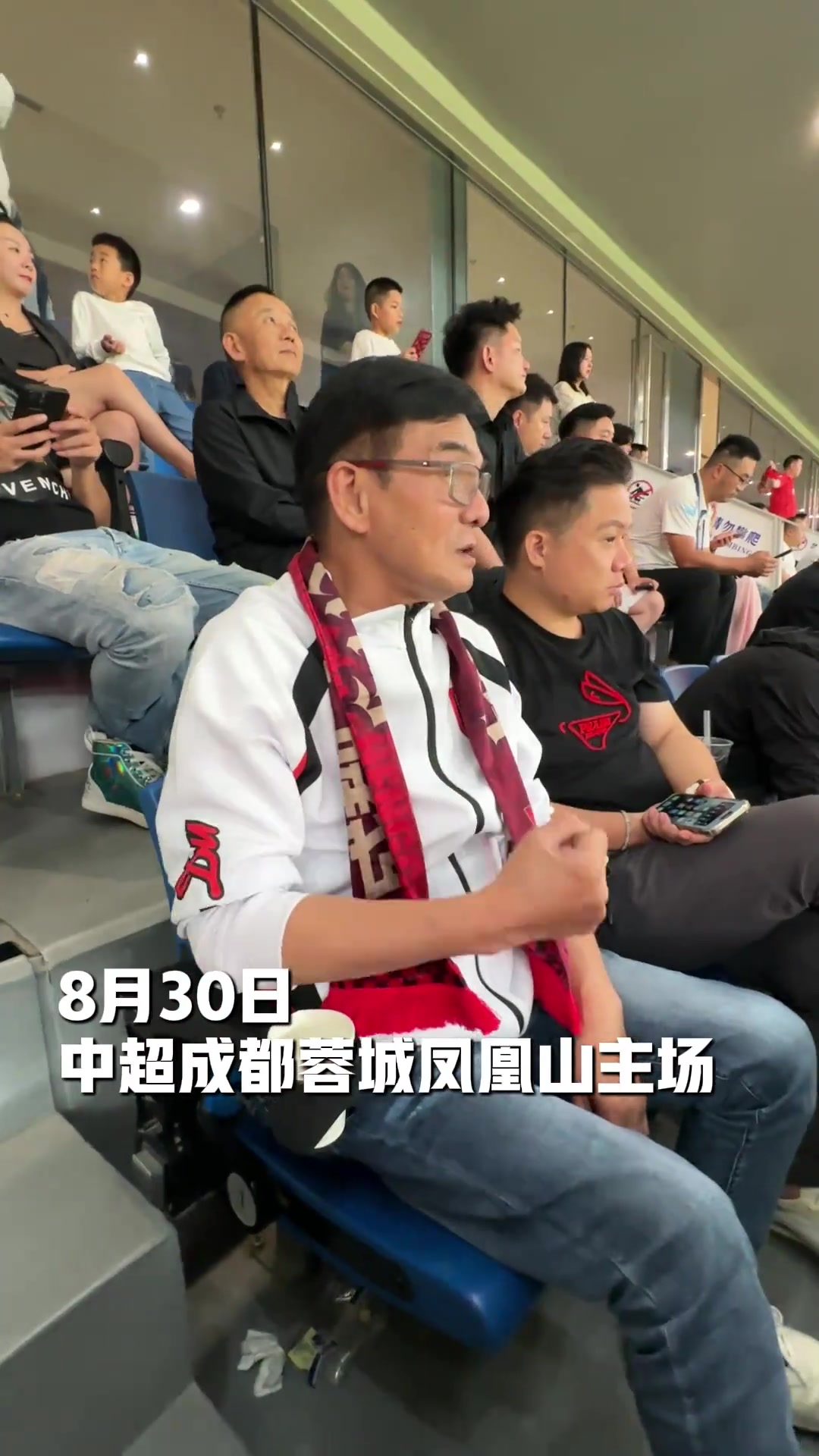 [今日视频]“金牌球市”成明星打卡地，香港演员李国麟点赞蓉城