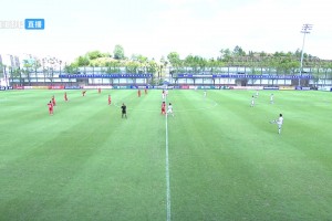 中冠-五华华京0-0深圳吉祥 双方互有攻守