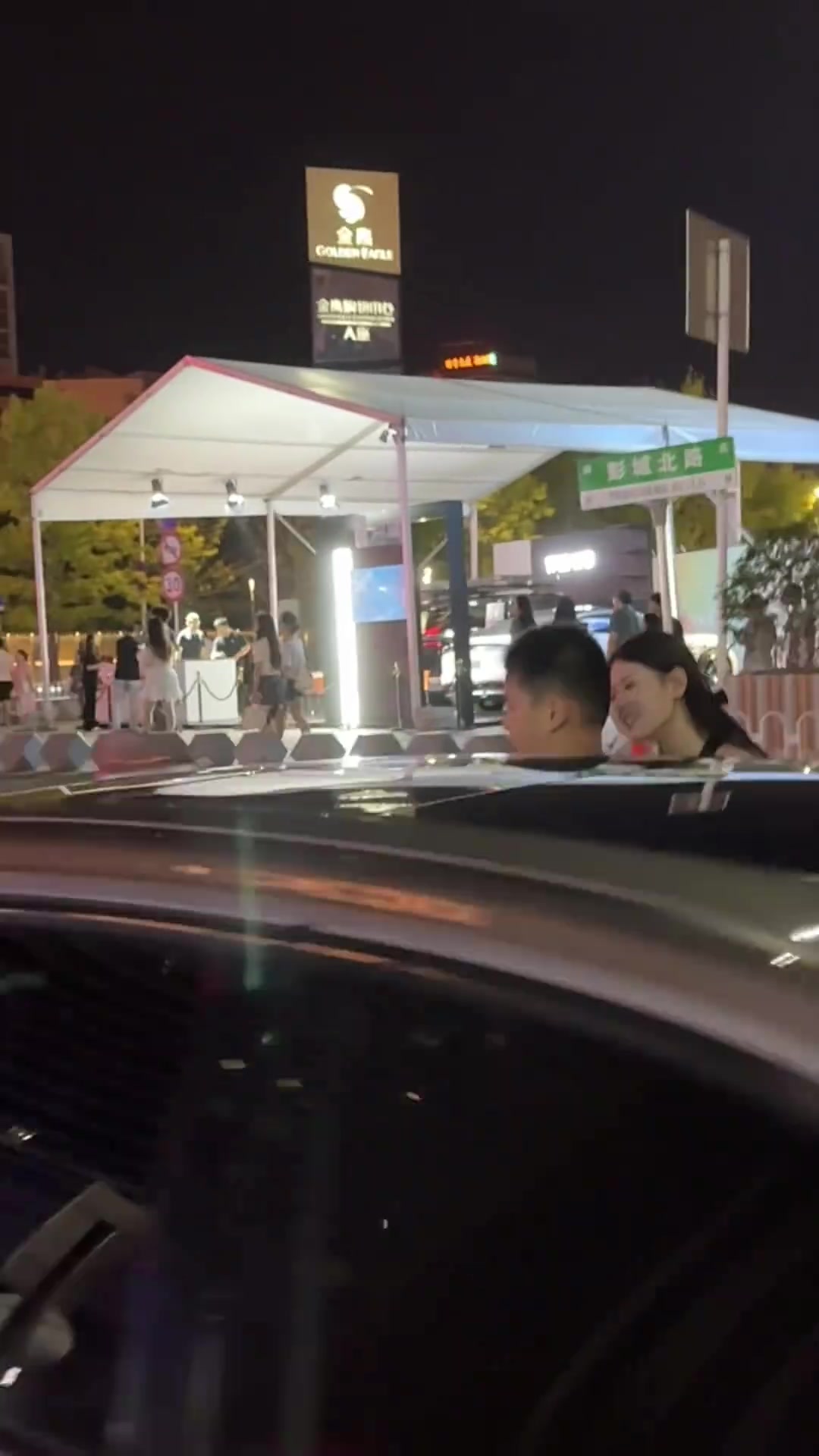 小姨只会哄18岁到25岁的男孩不会哄11岁的孩子啊