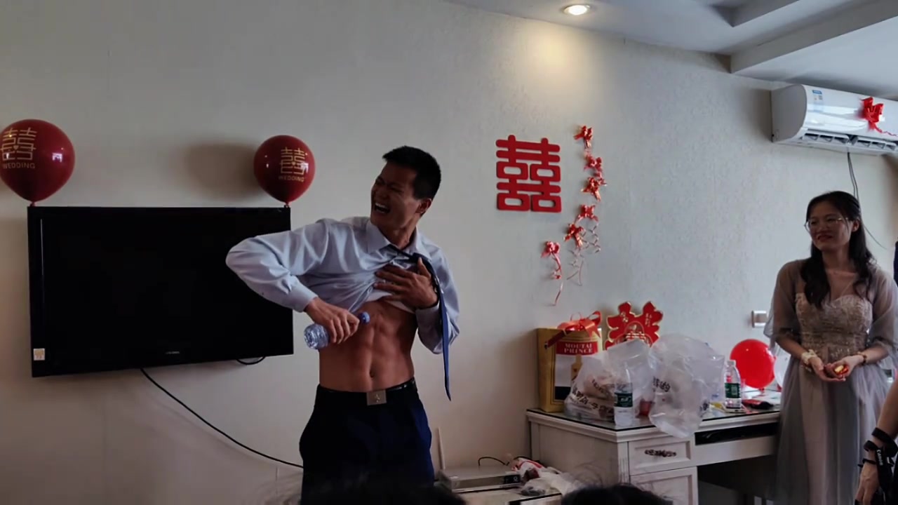 为了兄弟的幸福，就让我的腹肌稍微遭罪一下吧