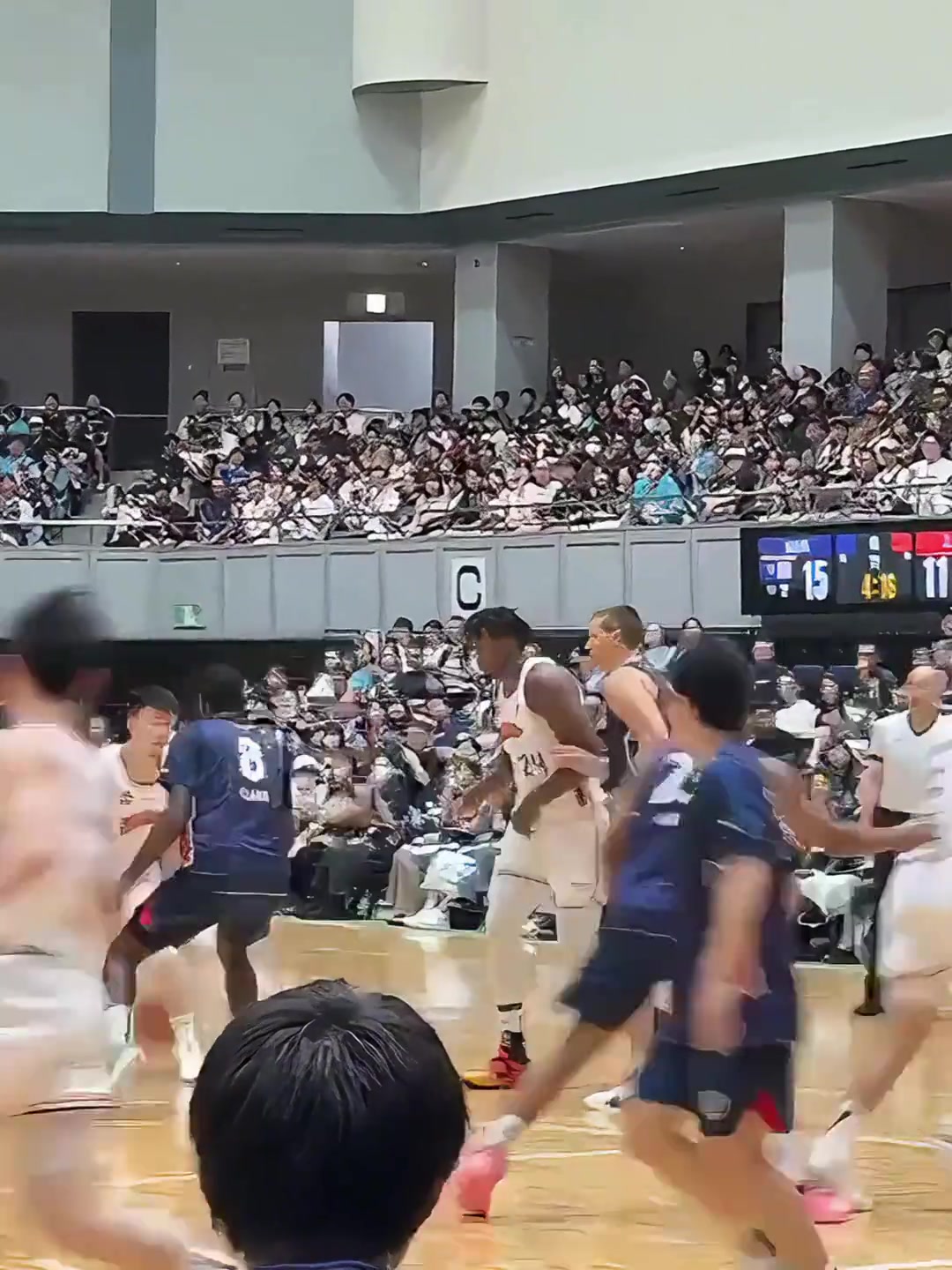 【今日视频】张镇麟和大白边这个配合，感觉白边没多少实力了