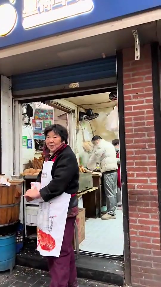 【精彩剪辑】网友光顾奥斯卡来过的早餐店，店主：奥斯卡是不是跟