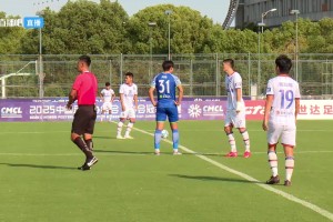 中冠-上海泽天1-0深圳吉祥 季俊86分钟抢点绝杀