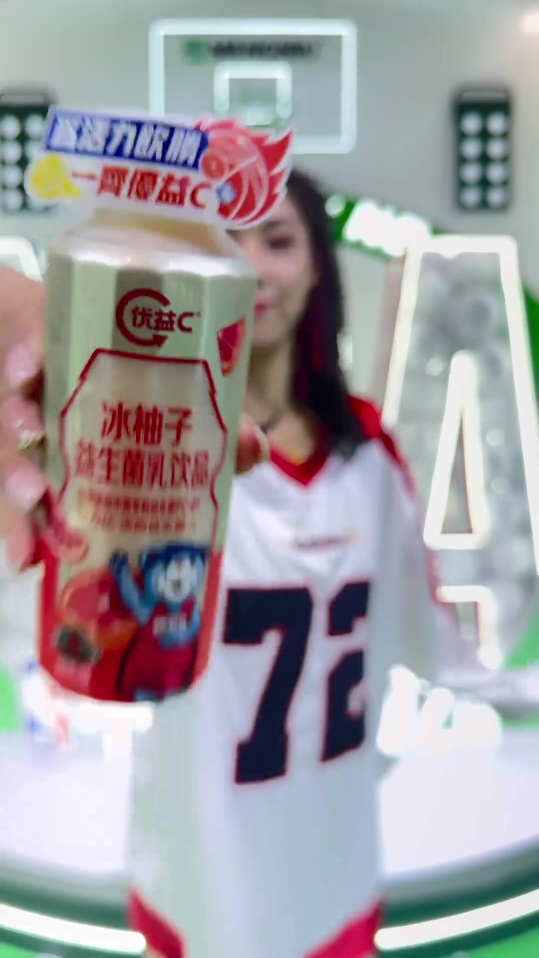 NBA中国赛，卓识双马尾亮相，又是不一样的漂亮！