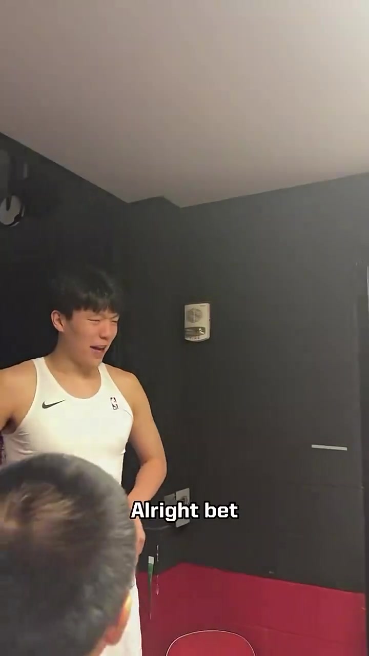 夏联杨瀚森学习英语花絮！真的会忍不住笑出来