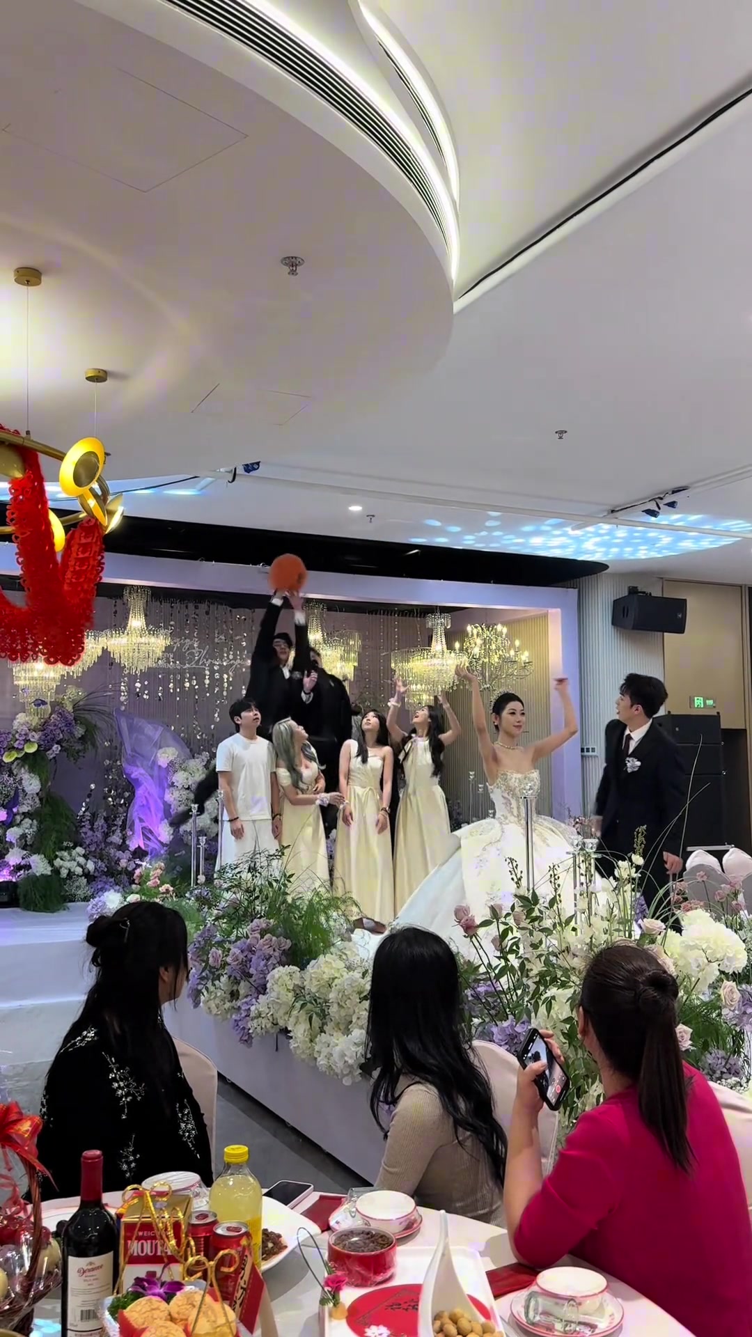 [你怎么看？]我兄弟不会放过任何一颗篮板球！