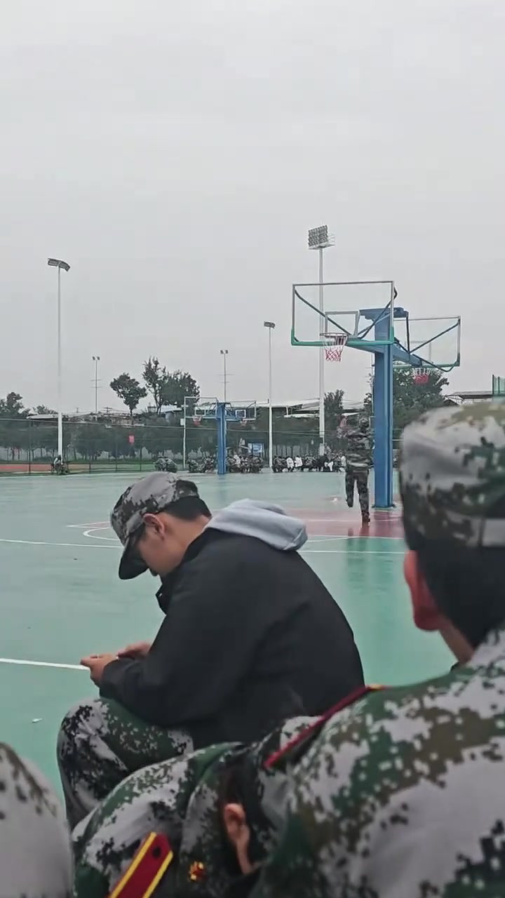 【球迷看点】手中无球心中有球，这才是真正的高手吧