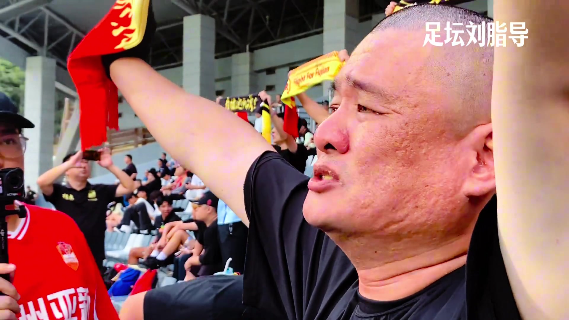 泪目!泉州亚新降级,几个纯爷们留下伤心的泪水 泪目!泉州亚新降级,几个纯爷们留下伤心的泪水