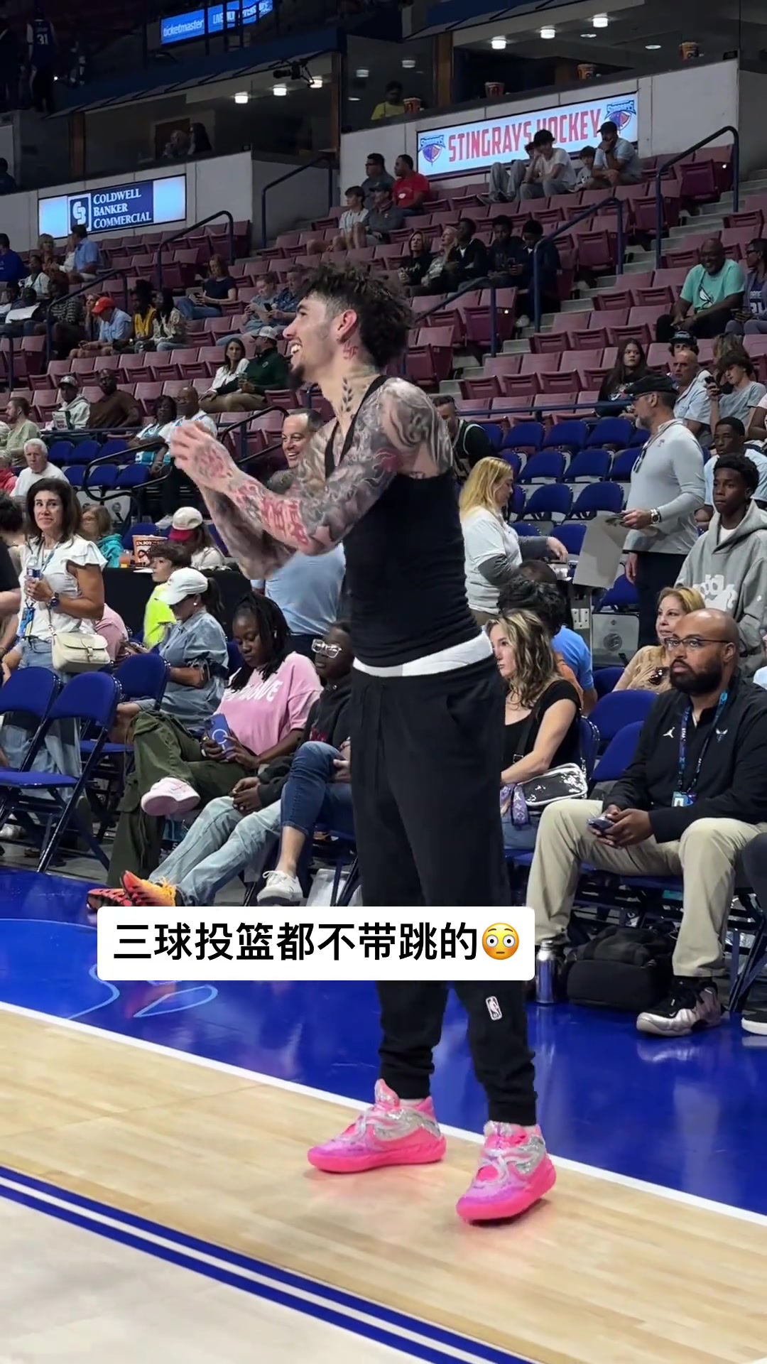 今天比赛狂砍38+13+13!三球怎么看起来又强又弱的