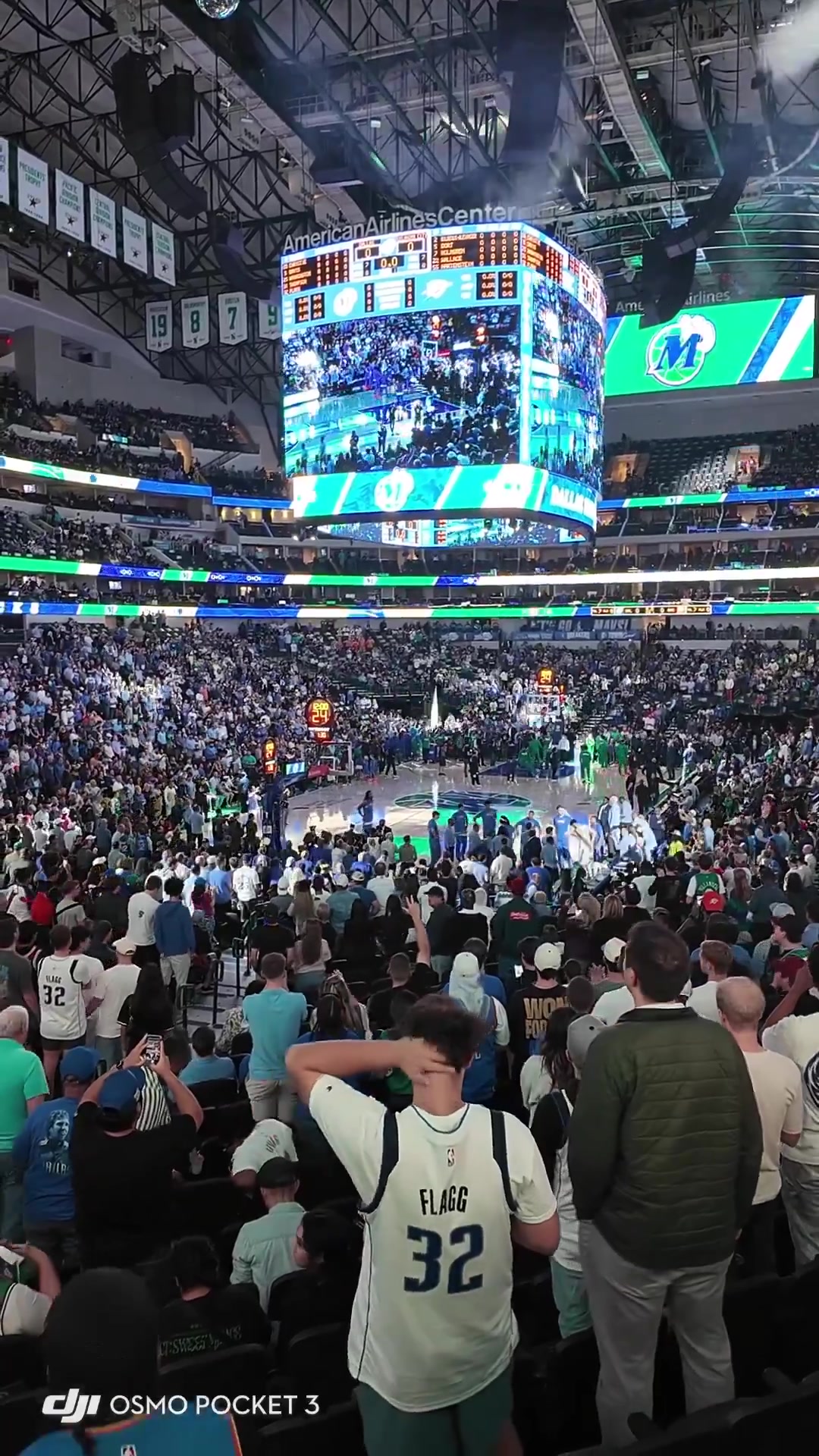 MVP!独行侠主场居然有这么多的SGA球迷,不停为他欢呼
