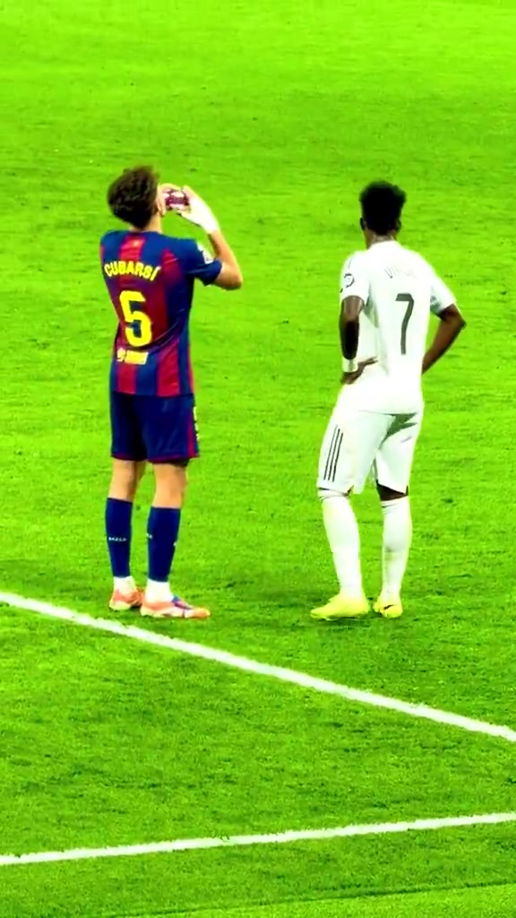 皇马球迷:你永远不可能在媒体上看到维尼修斯的这一幕