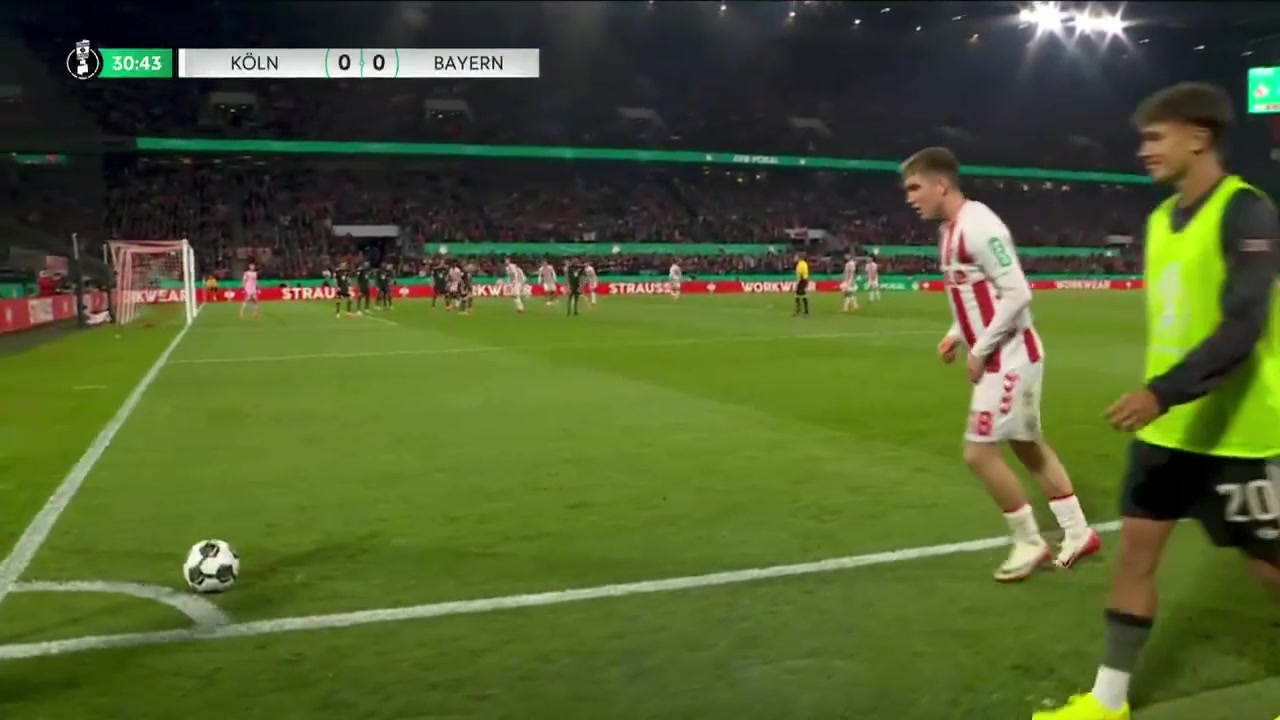 拜仁客场丢球!科隆角球开出阿赫头球攻门得手!