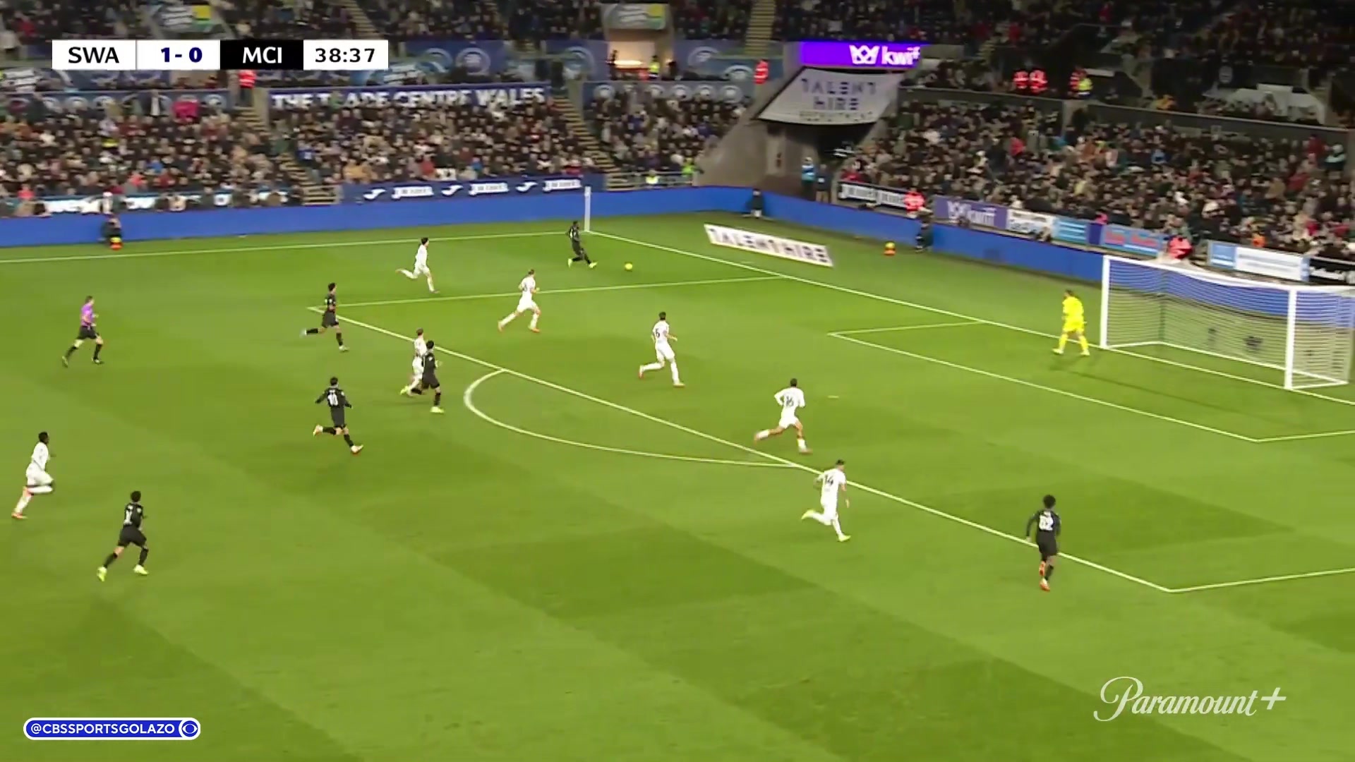 曼城扳平比分!多库内切射门折射入网