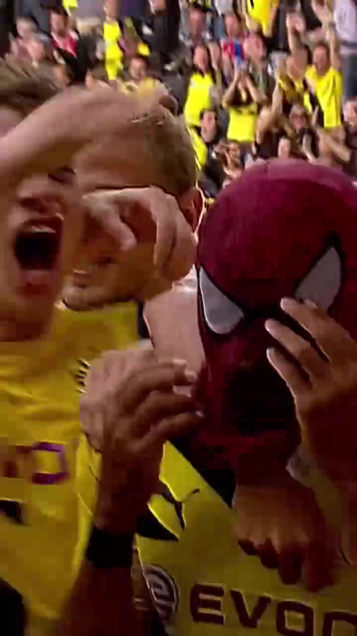 谁是庆祝之王?多特蒙德球员庆祝动作合集!美羊羊名场面太多了~ 谁是庆祝之王?多特蒙德球员庆祝动作合集!美羊羊名场面太多了~