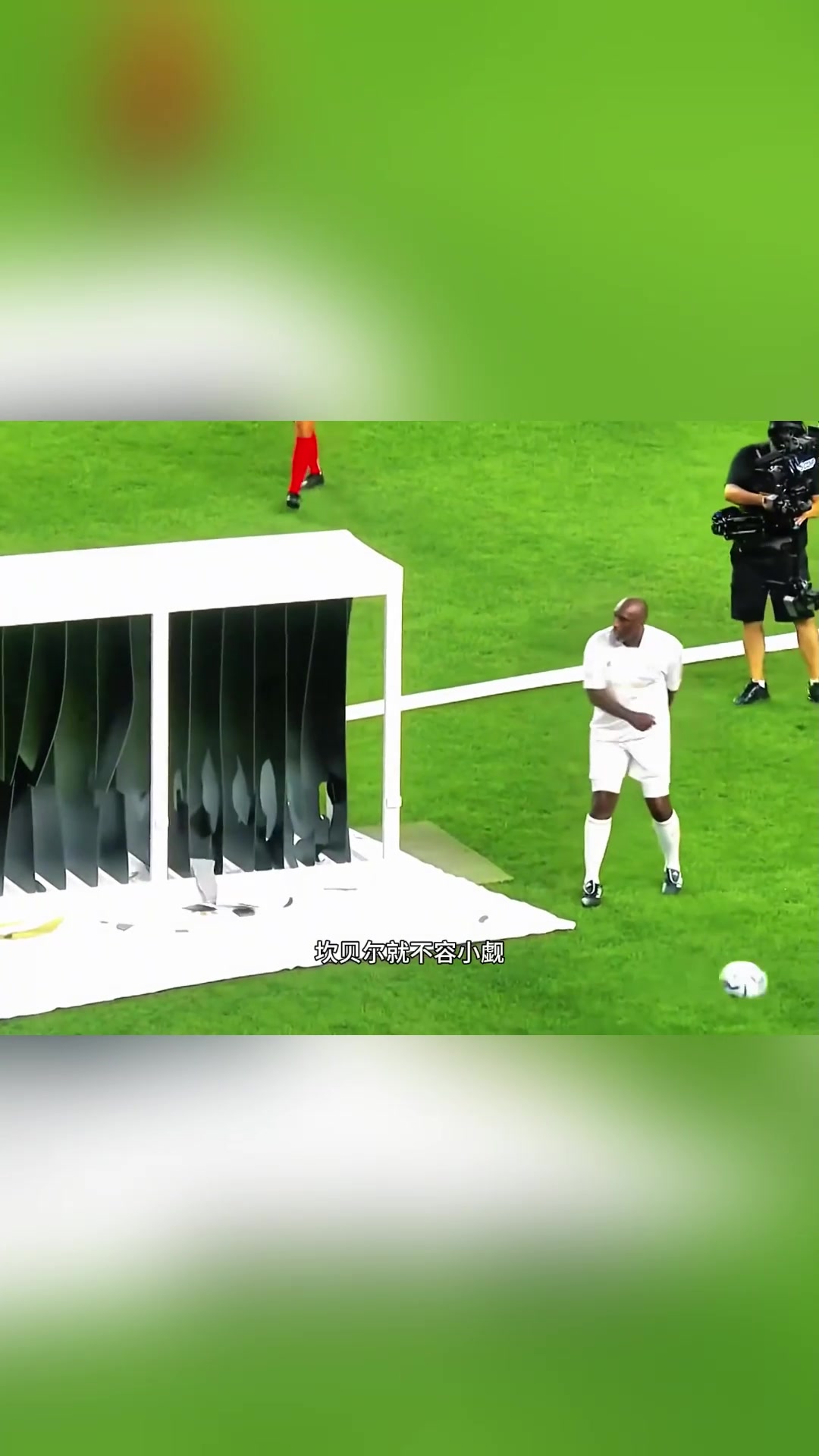 人类脚头力量天花板!15个泡沫板轻松击穿,第一个简直无敌了!