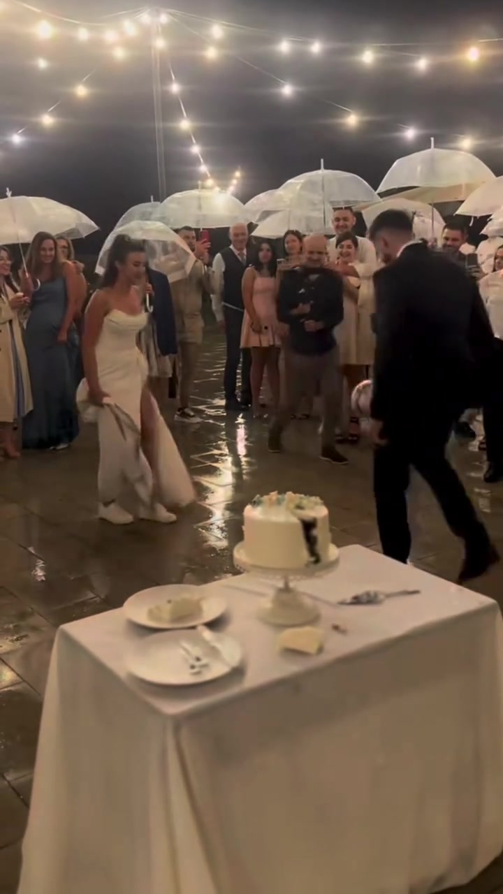 这是不是每个足球男生心中最美好的婚礼…