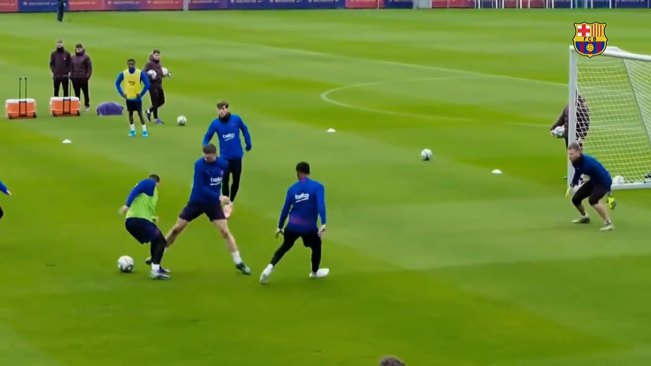 五人制球场上的梅西就是无敌的存在