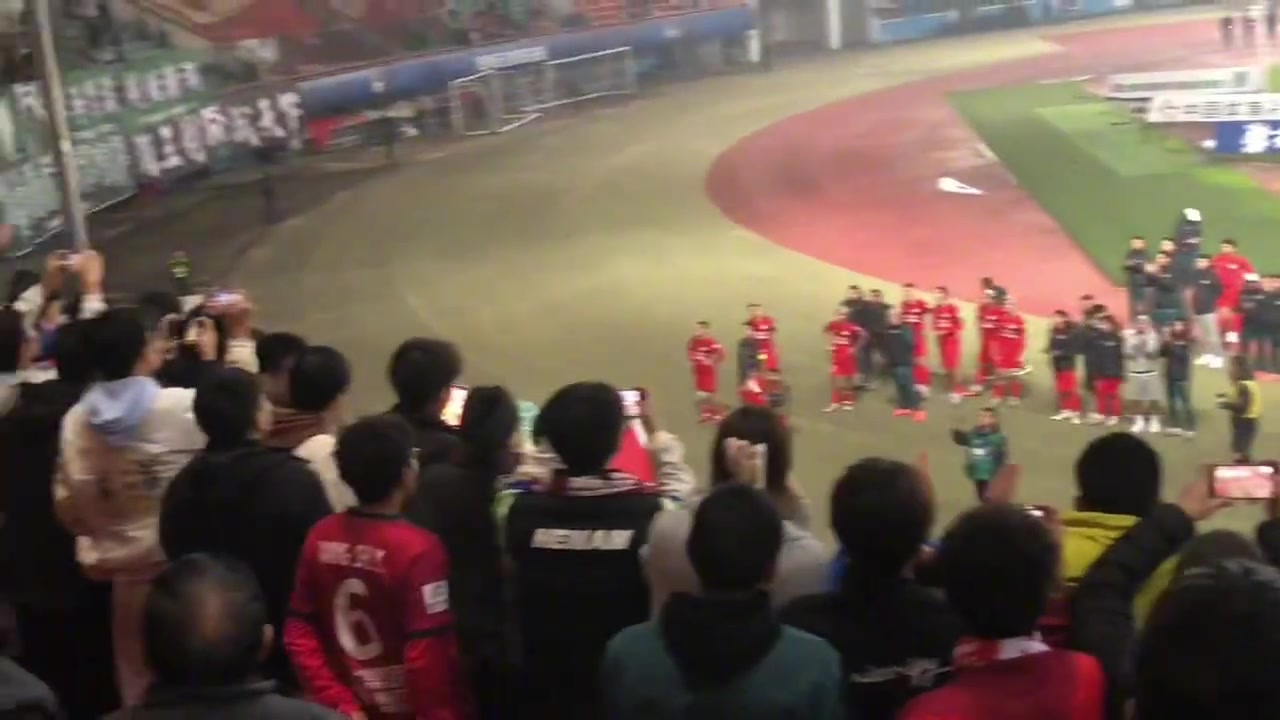 河南2-2战平浙江后两队球迷共喊:干死成都!