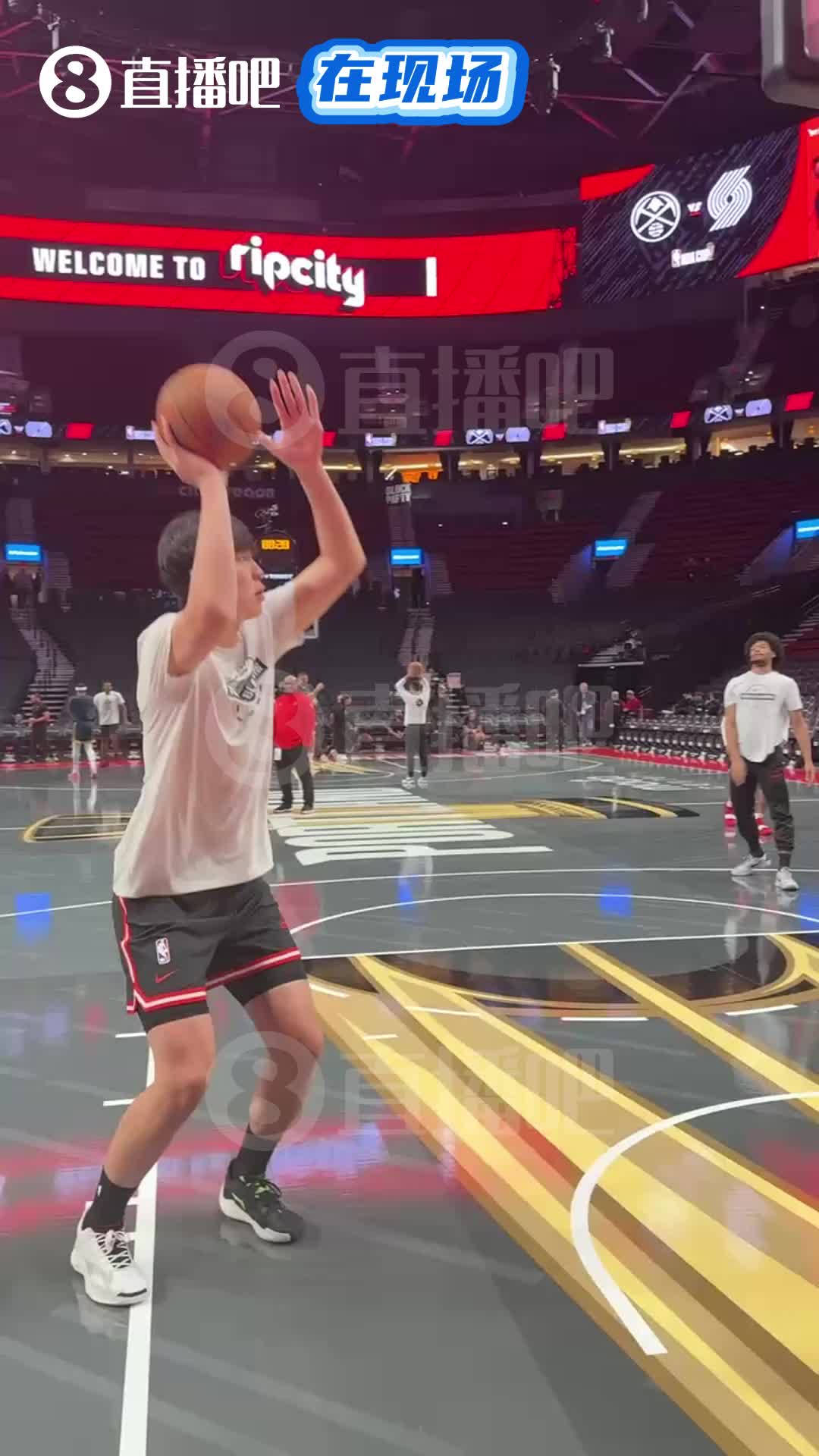 能对约老师进一个不?杨瀚森赛前热身练习近筐终结~