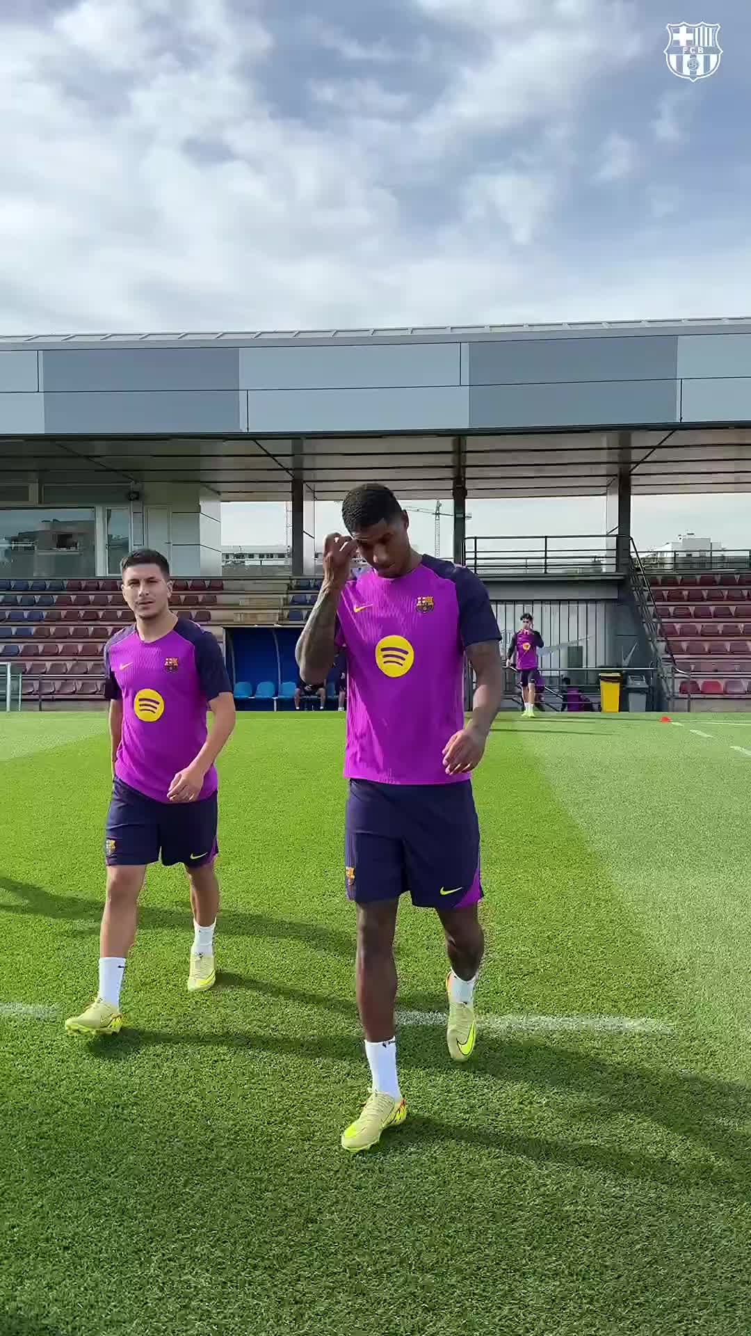 寿星拉什福德?巴萨队内为他举行“特殊的”仪式