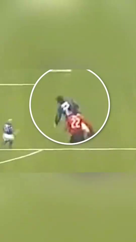 【今日视频】简直太残暴了!卡卡连续变向生生晃断萨穆埃尔韧带! 【今日视频】简直太残暴了!卡卡连续变向生生晃断萨穆埃尔韧带!