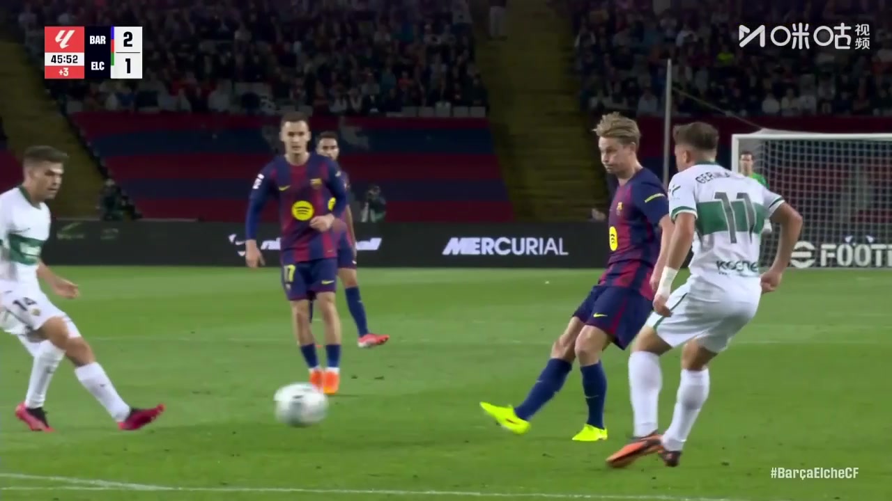 错失良机！德容精妙直塞费兰打门太正被佩尼亚扑出！