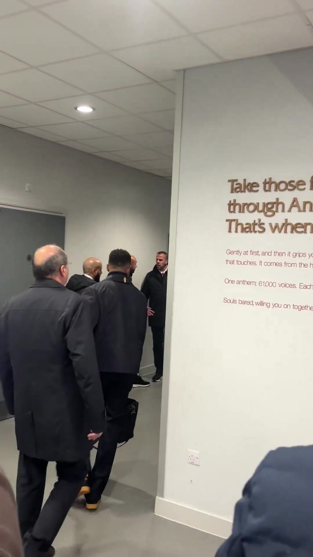 [西甲]赛后球迷问皇马会进步吗？姆巴佩表示：是的，是的，绝对