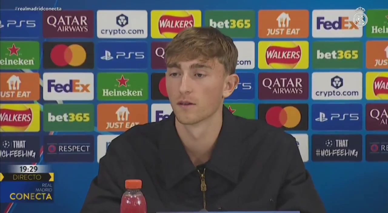 [视频/集锦]赫伊森在新闻发布会上力挺维尼修斯，直截了当，毫