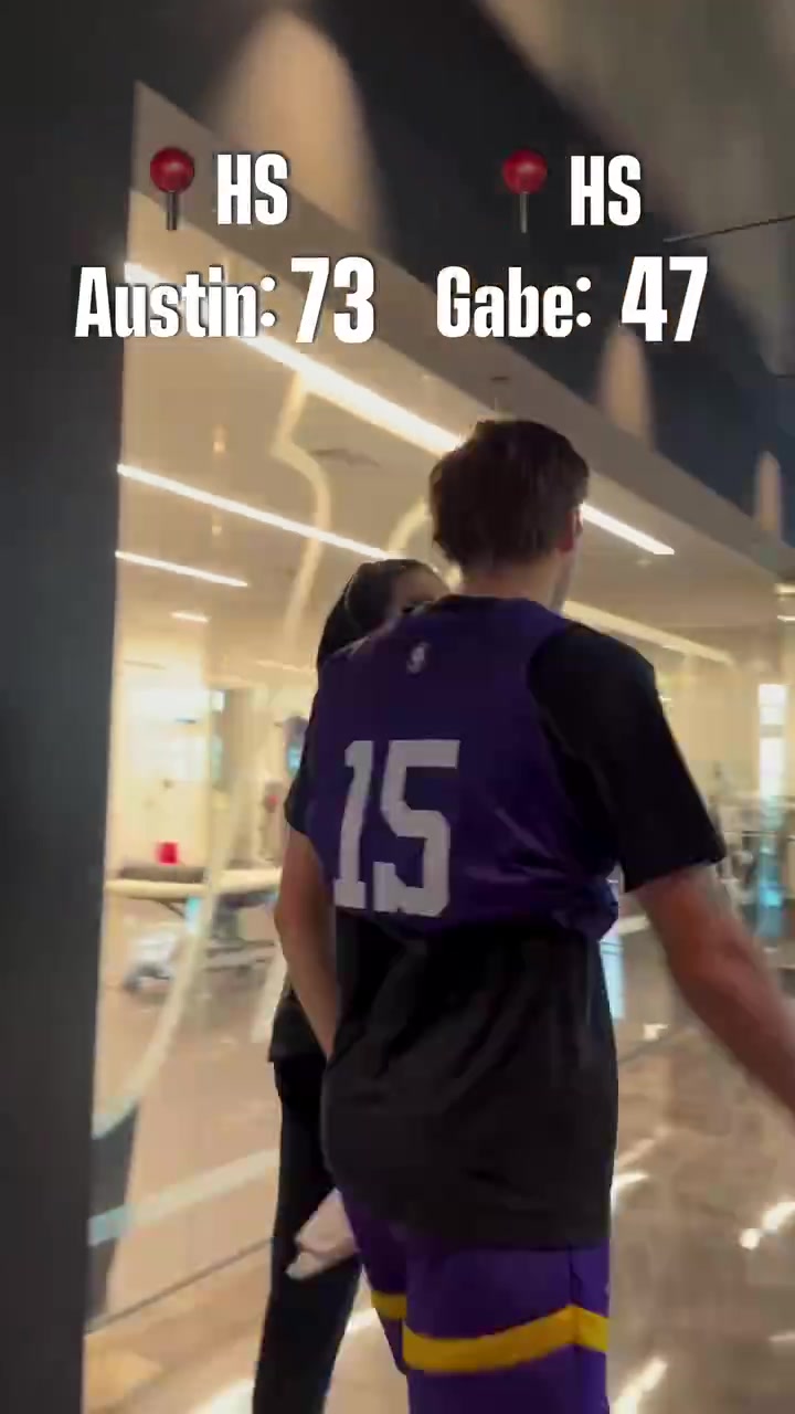 記者問湖人球員的生涯最高得分，每個人幾乎都是學(xué)生時期拿到的最高分，除了東契奇