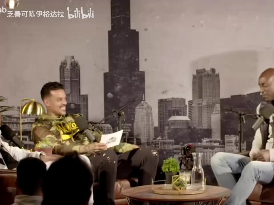 KG此前談姚明：任何防守在他面前完全不夠看，他接到球防守就完了