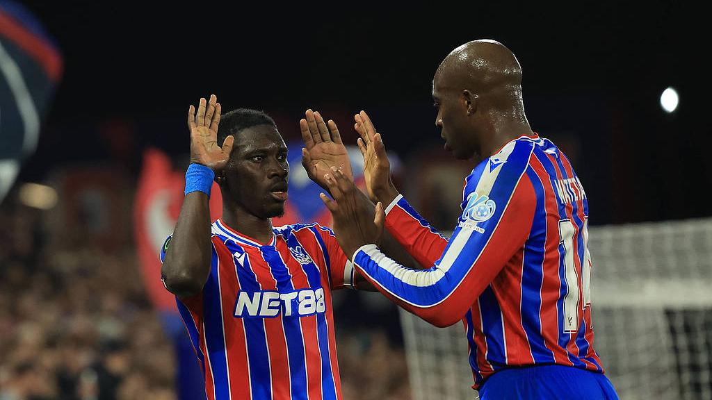 欧协联-萨尔双响马特塔失点 水晶宫3-1阿尔克马尔