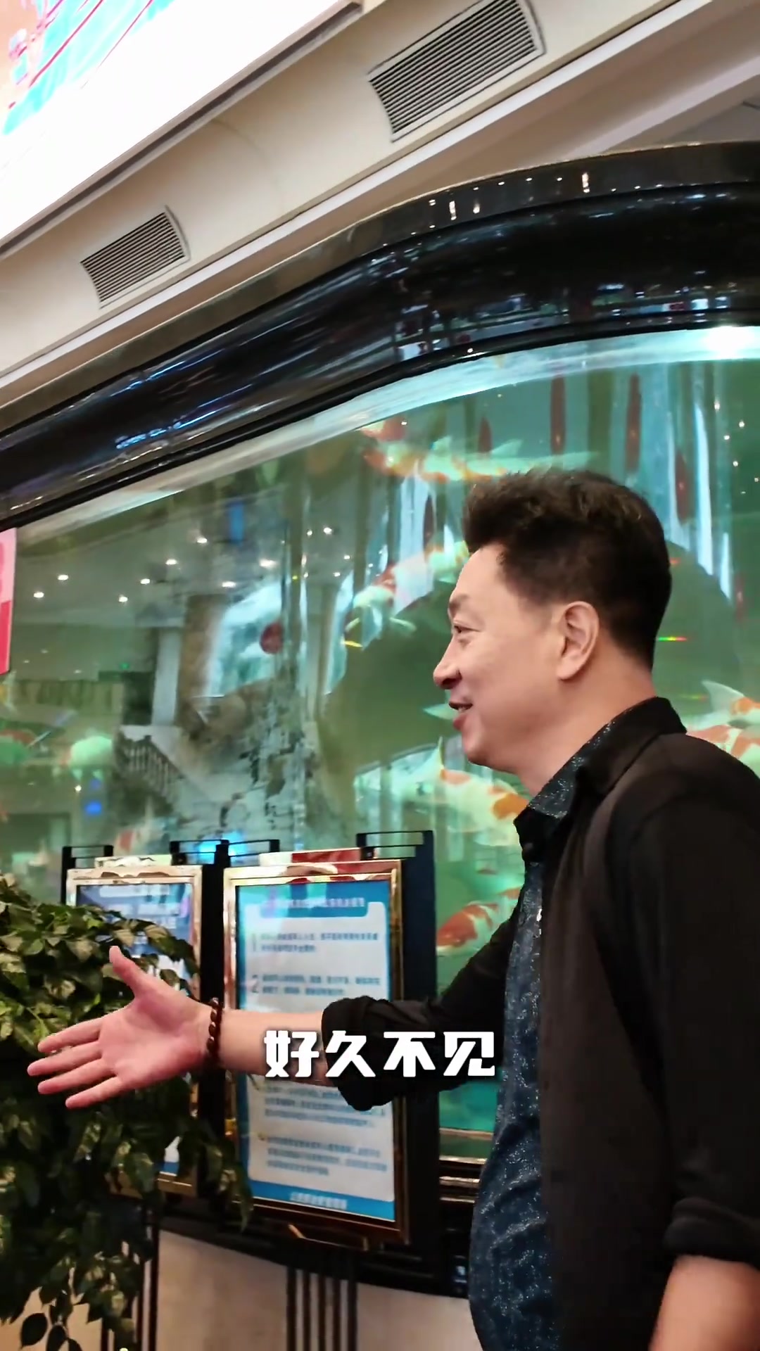 [中国篮球]李春江&赵睿师徒相聚！球迷：回来带带宏远吧，都快废了！