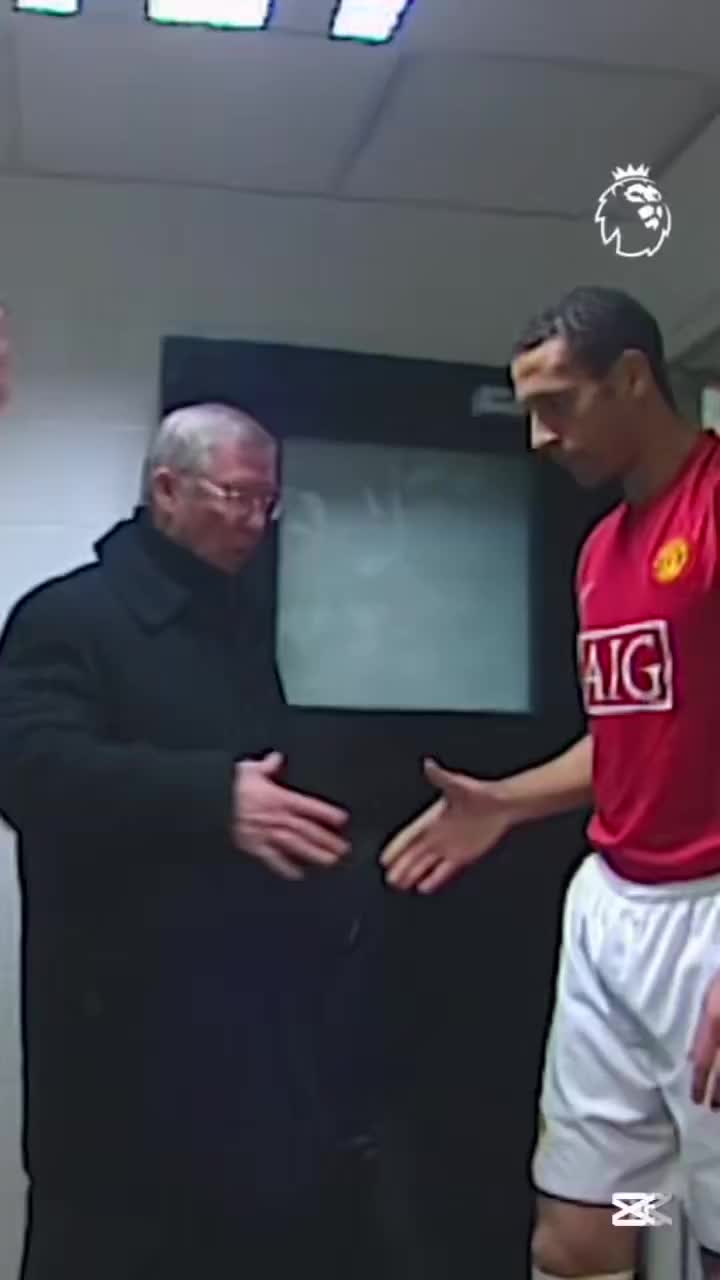 [集锦]珍贵影像：弗格森爵士目送球队走出球员通道