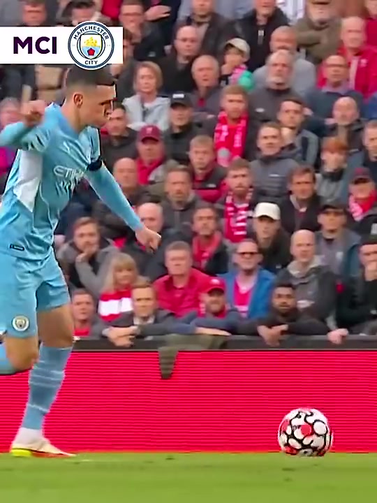 B席曾连续上演“圆规秀”令红军众将无从招架