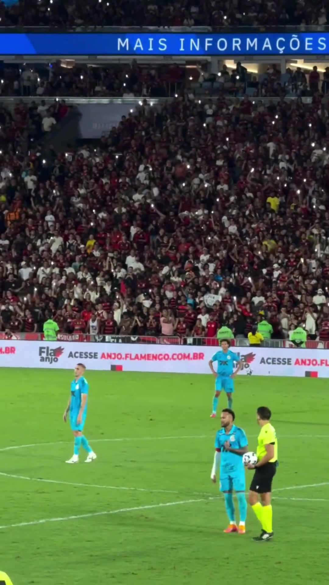 【体育头条】球队身陷降级区！内马尔对教练换下自己无奈和不满