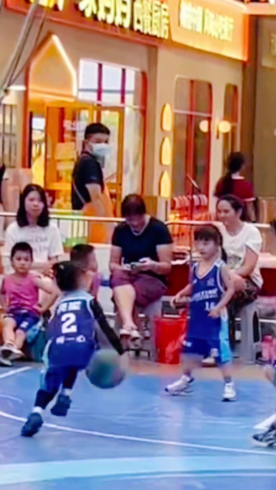 幸好没给她穿拖鞋，不然得分更多~