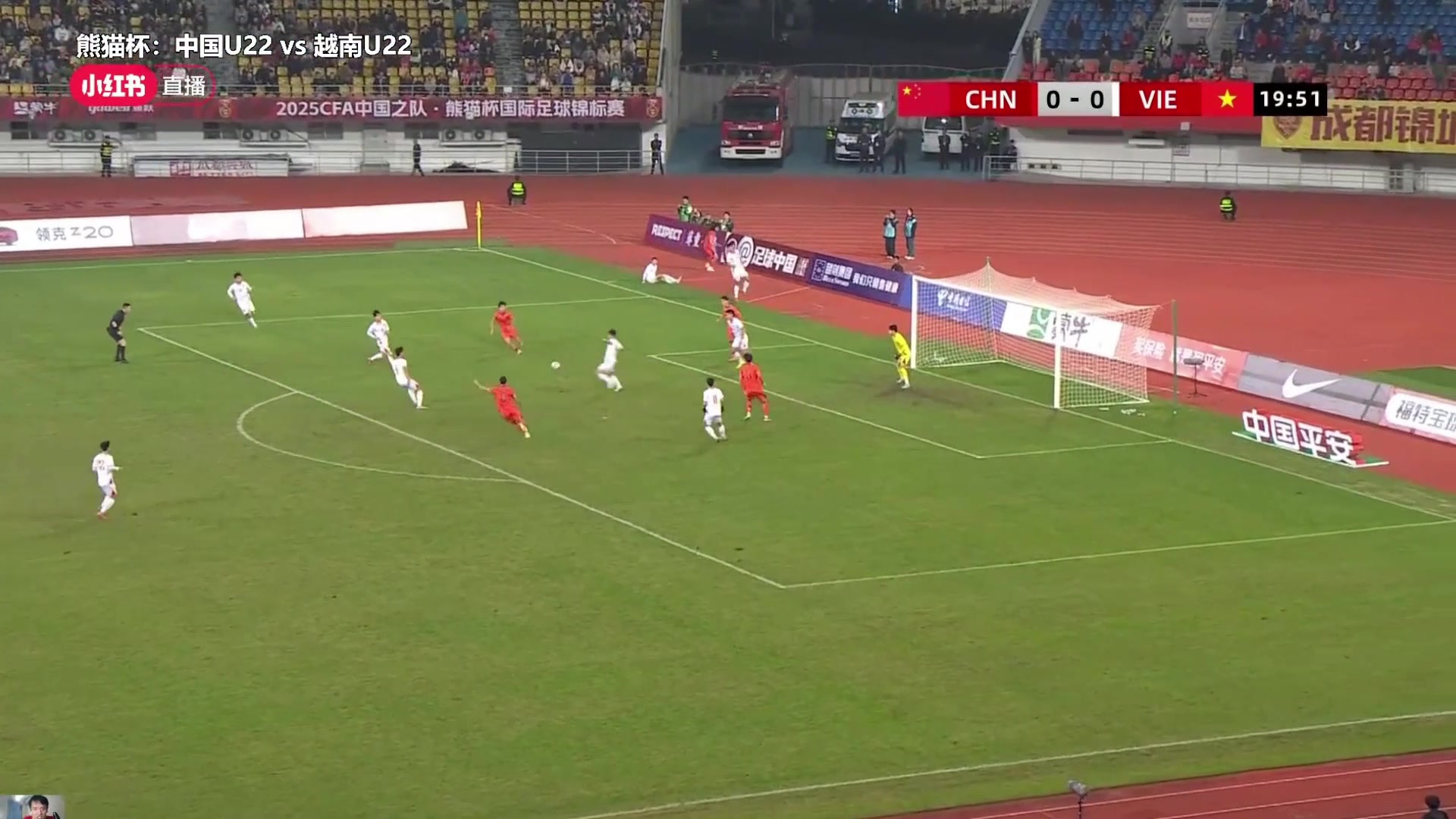 汪士钦边路狂突送传中，可惜队友没停好球