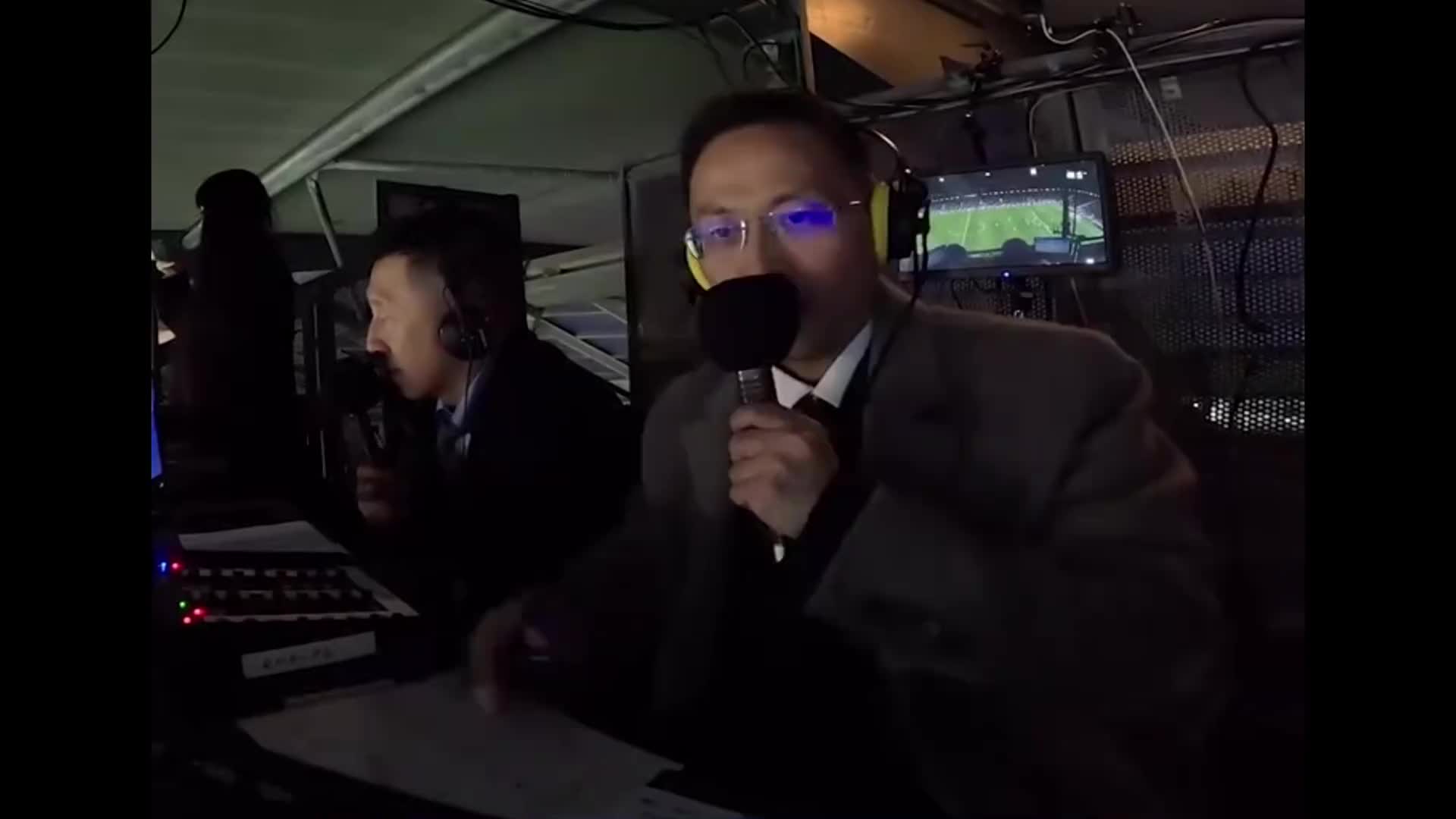 詹俊老师心里想的和嘴上说的完全不一样，原来詹俊是曼城球迷