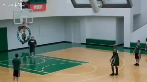 [视频/集锦]这投篮真是赏心悦目！珍藏视频：雷阿伦当年的三分