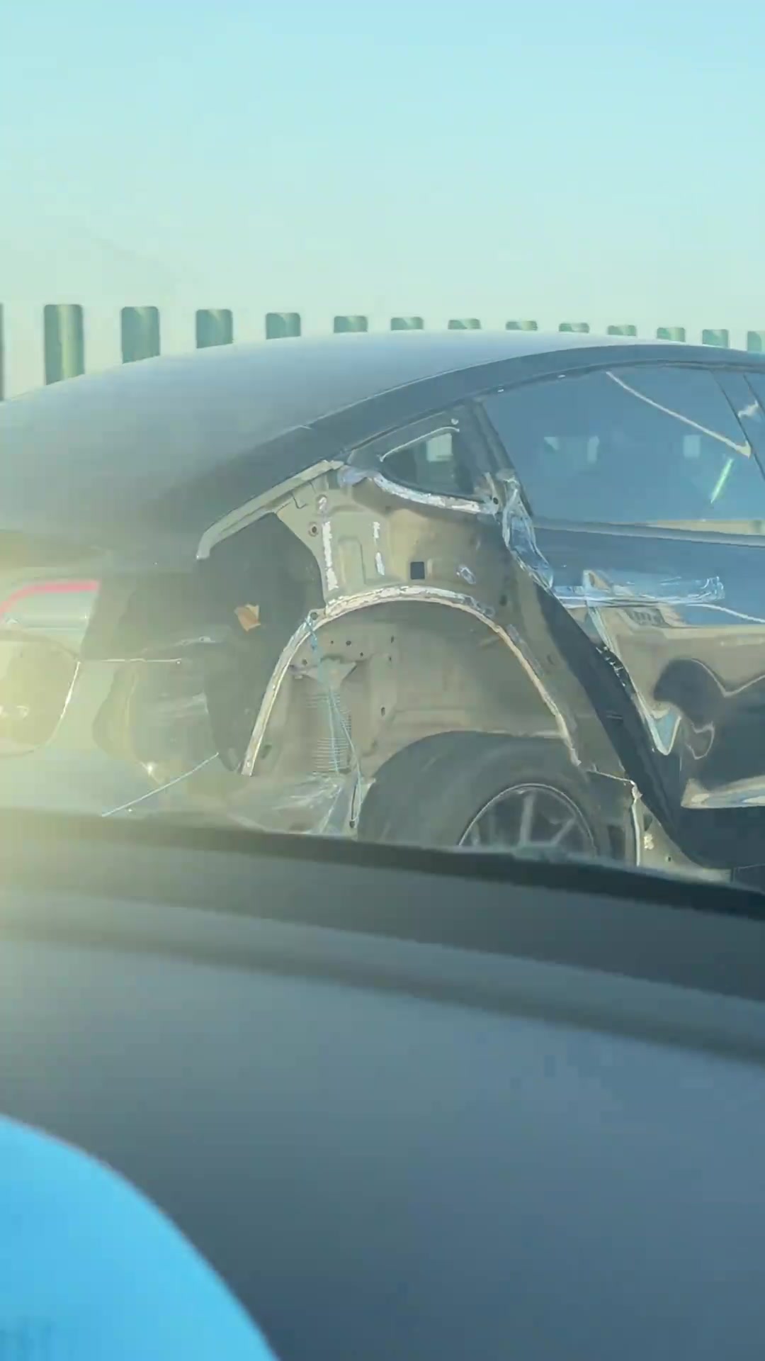 都这样了车还能开啊？