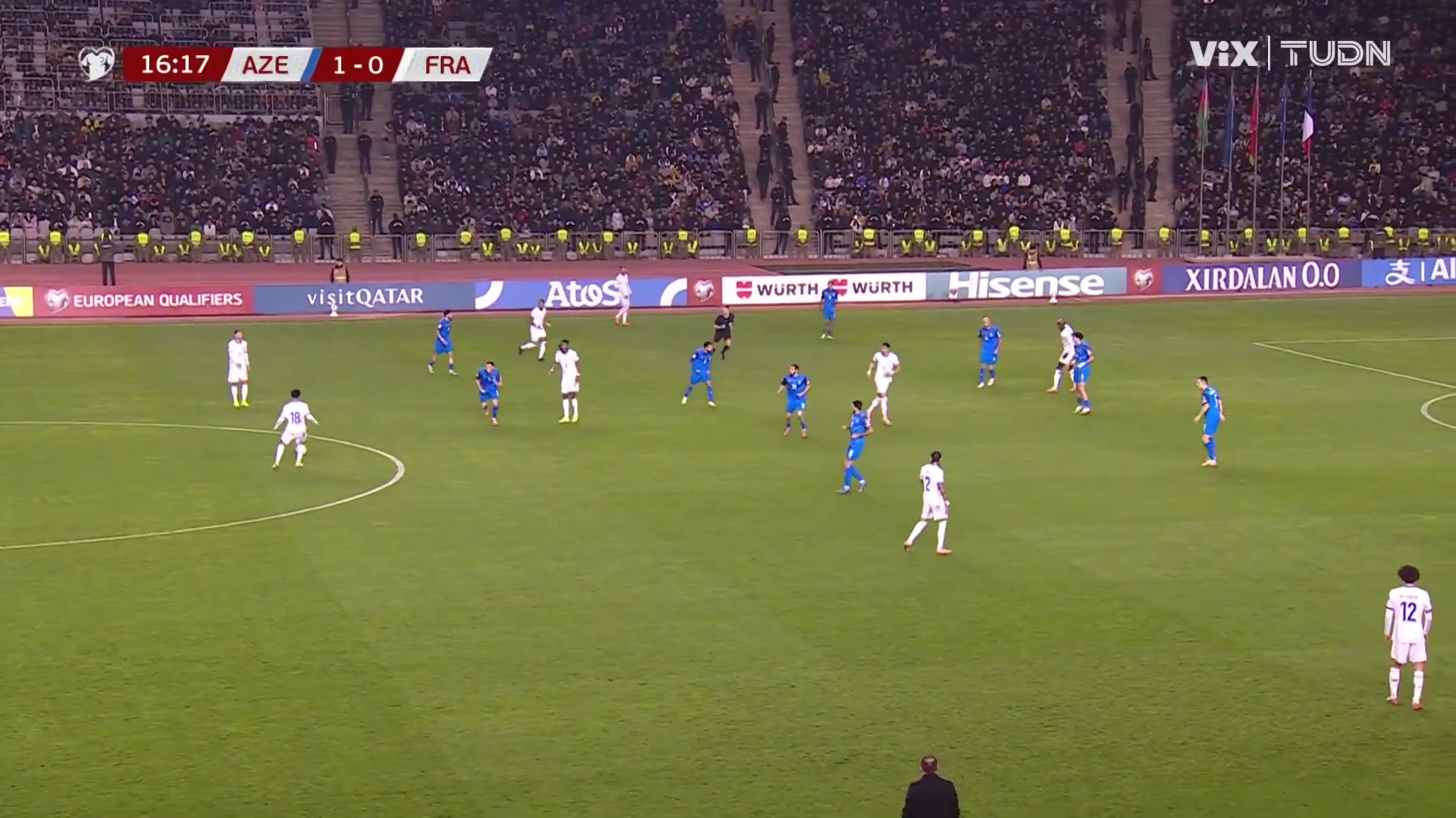 泰山压顶！马特塔高高跃起头锤扳平比分