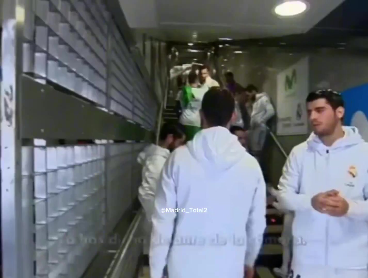 [C罗]摄像头就在那！C罗问迭戈-洛佩斯：你植了3600根头发是吗？