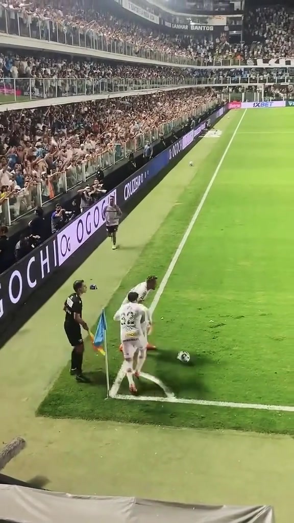 [最新影像集]怎么内马尔的❕彩虹过人跟我一样，看✌️到他第二下都没做出⬆️来有点难受