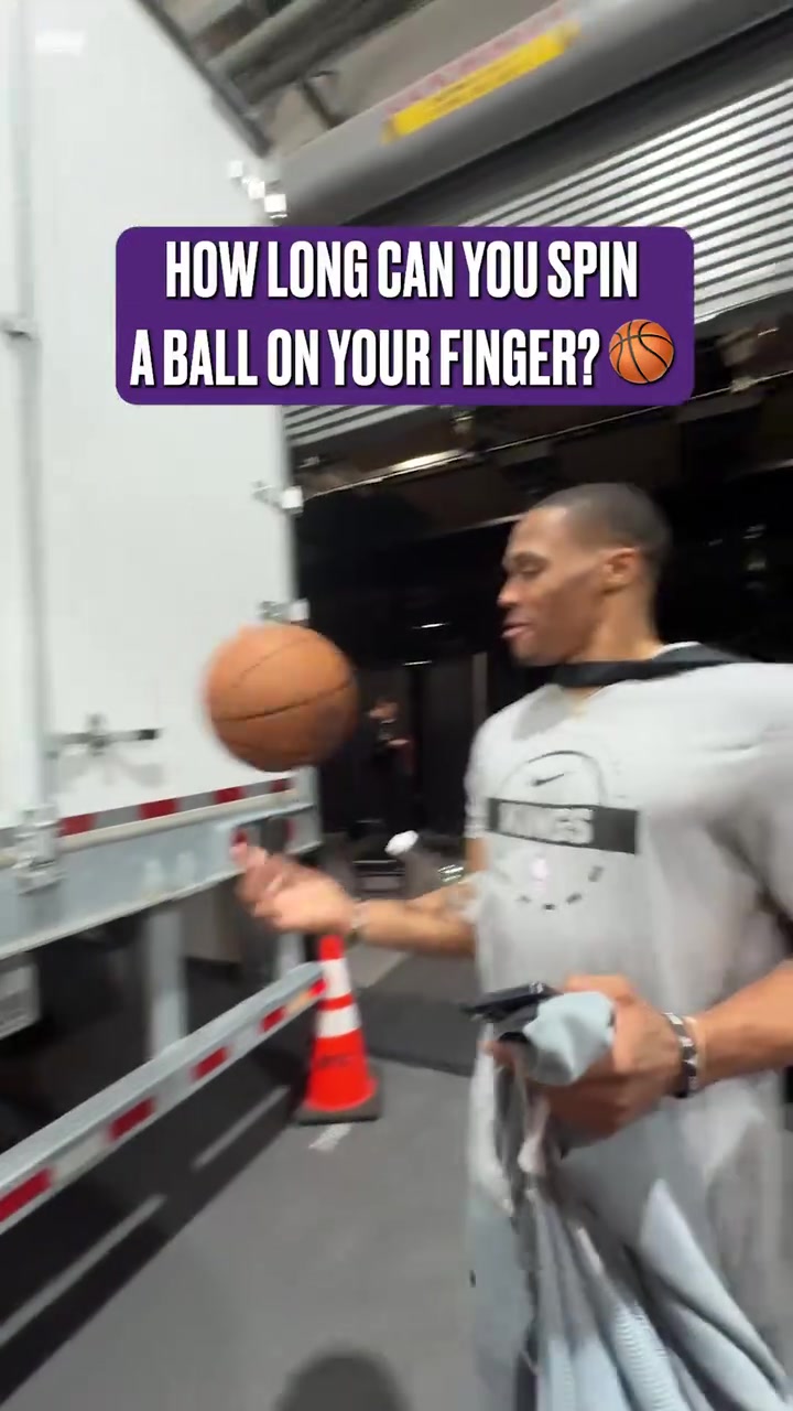 [球迷视频精选]原来职业球员也会转不好！国王众将挑⚾战转球，谁是最强选手？