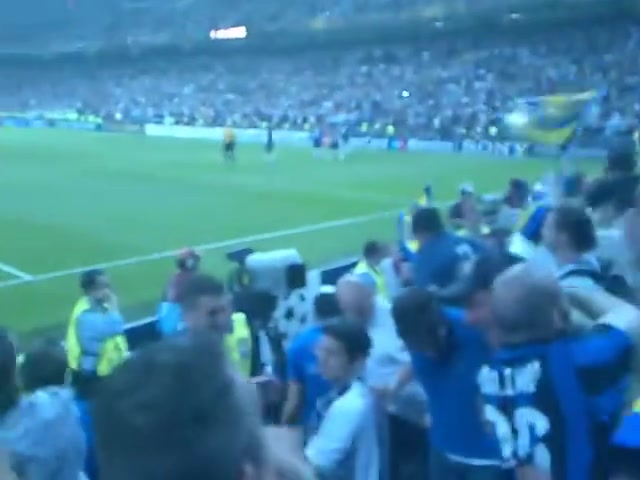 值得收藏！欧冠决赛米利托晃开范比滕破门的现场视角真太燃了