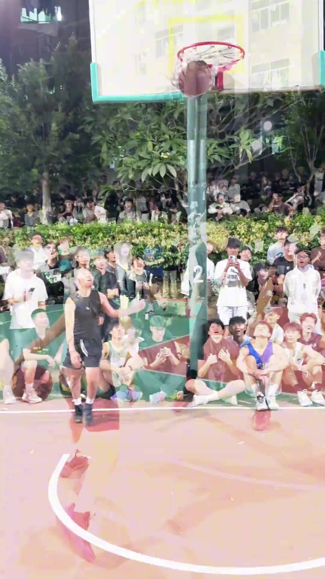 【精选攻防】这女孩打球很强也很✨酷 但第一个拉杆前的转身算不算走步？