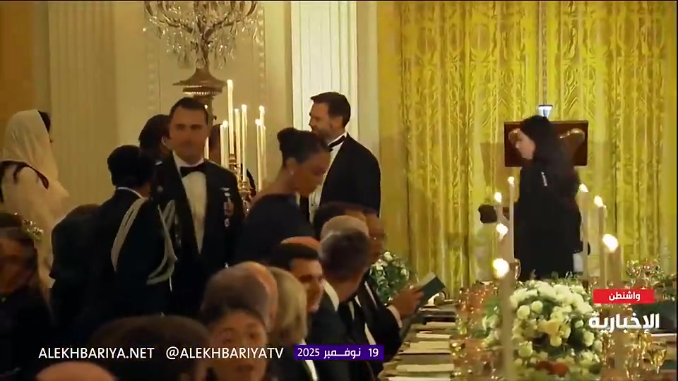 【足球】乔治娜陪同C罗出席白宫晚宴，原来C罗去美国是为了陪沙特王储啊