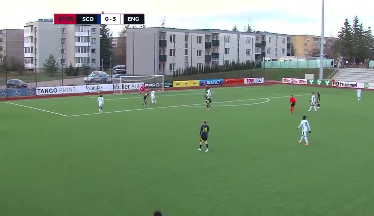 【英格兰】兄弟间的对决：杰克-弗莱彻抢断泰勒-弗莱彻，为英格